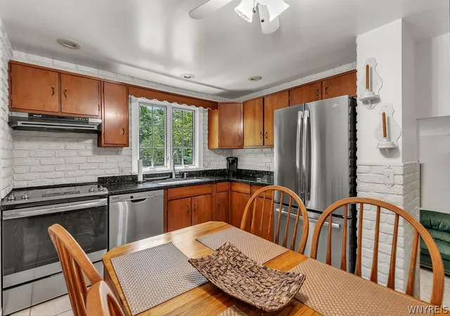3rd image of 163 Cranwood Dr, West Seneca, NY 14224 | MLS# B1695488