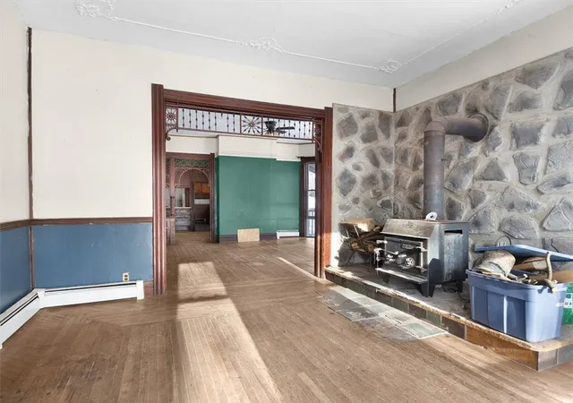 Photo 3 of Single family home for sale at 137 Caroline St, Clyde, NY 14433 | MLS# R1699144 | Listing updated on 2026-07-16