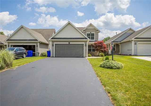 3rd image of 20 Silver Maple Dr, Spencerport, NY 14559 | MLS# R1694649