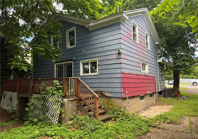 Photo 3 of Sale Pending at 94 E Schuyler St, Oswego, NY 13126 | MLS# S1699129 | Listing updated on 2026-07-28