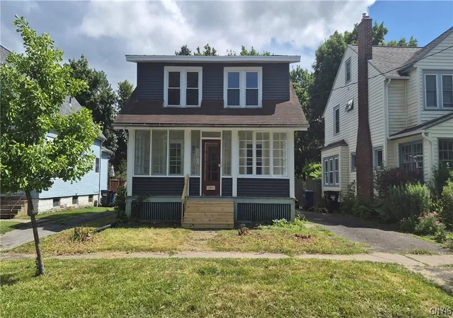 1st image of 164 Berkshire Ave, Syracuse, NY 13208 | MLS# S1698061