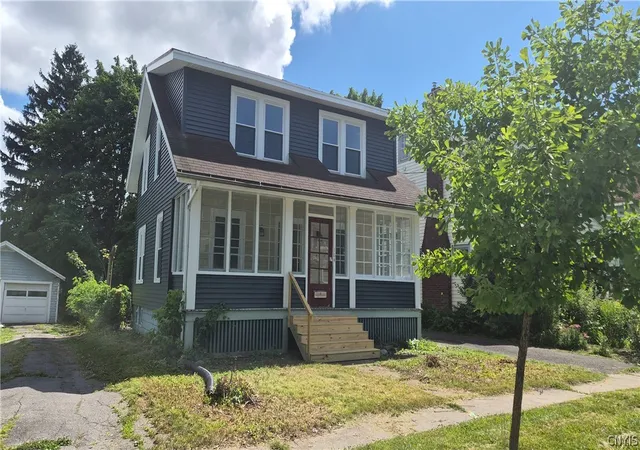 2nd image of 164 Berkshire Ave, Syracuse, NY 13208 | MLS# S1698061