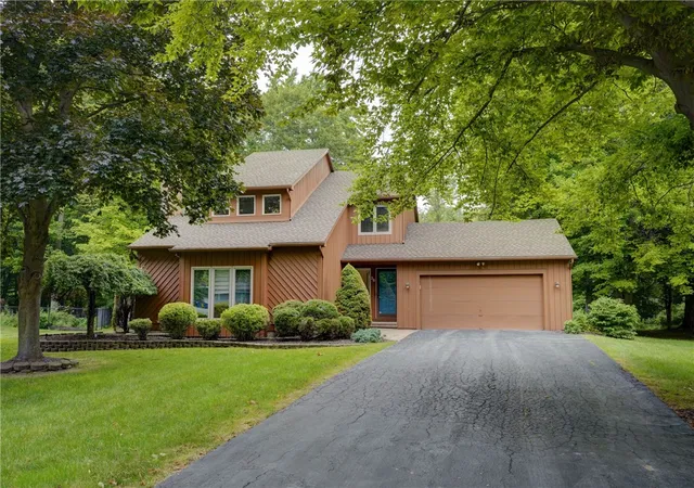 49th image of 28 Green Pine Ln, Webster, NY 14580 | MLS# R1698973