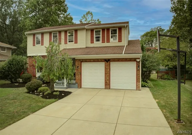 Photo 2 of Sale Pending at 86 Sweetwood Dr N, Buffalo, NY 14228 | MLS# B1699113 | Listing updated on 2026-08-03