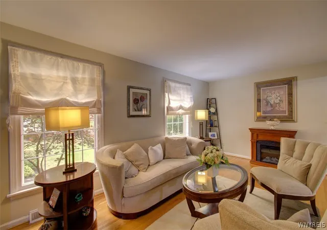 Photo 3 of Sale Pending at 86 Sweetwood Dr N, Buffalo, NY 14228 | MLS# B1699113 | Listing updated on 2026-08-03
