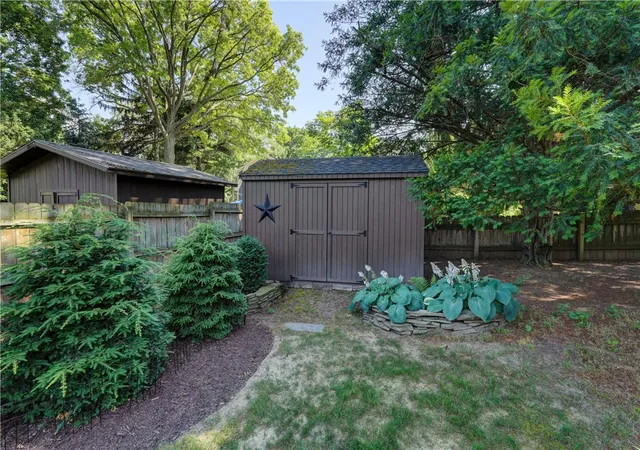 34th image of 7 French Rd, Pittsford, NY 14618 | MLS# R1699189