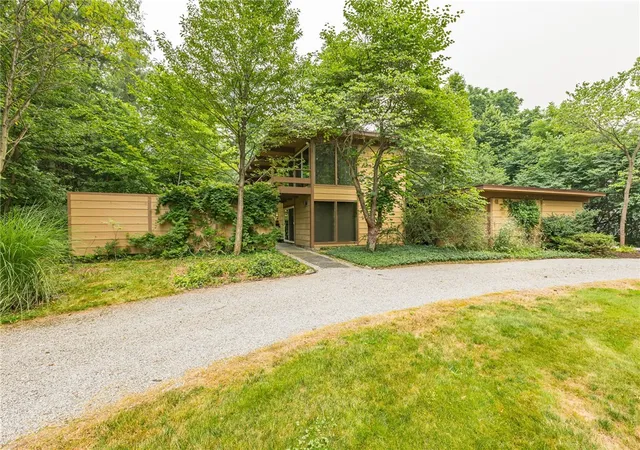 1st image of 41 Rush Hills Dr, Rush, NY 14543 | MLS# R1698633