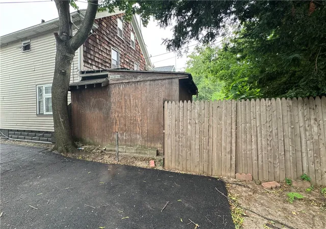 4th image of 205 Roycroft Dr, Rochester, NY 14621 | MLS# R1699272