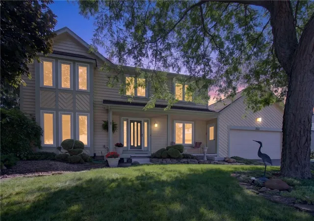 1st image of 322 Montvale Ln, Rochester, NY 14626 | MLS# R1699200