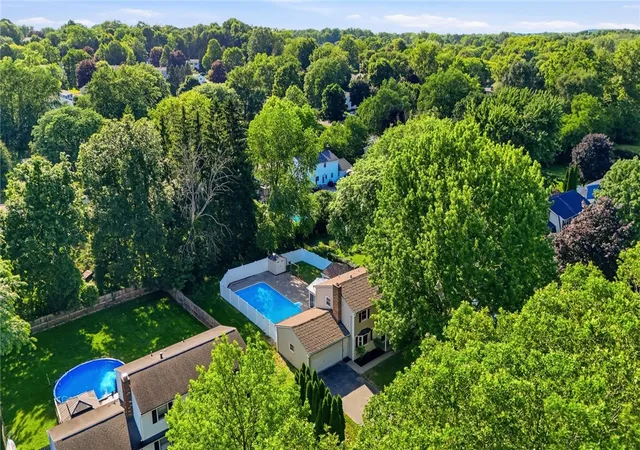 47th image of 21 Squirrels Heath Rd, Fairport, NY 14450 | MLS# R1699268