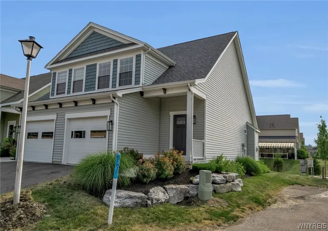 4th image of 902 Carriage Ln, West Seneca, NY 14224 | MLS# B1699289