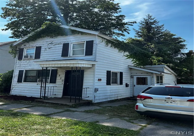 1st image of 1210 Francis St, Utica, NY 13502 | MLS# S1699116