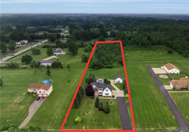 3rd image of 251 Handy Rd, Elma, NY 14059 | MLS# B1699055