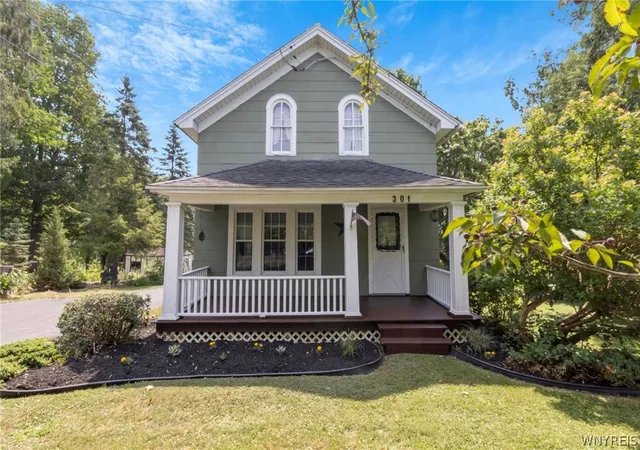 1st image of 301 Bennett Rd, Buffalo, NY 14227 | MLS# B1699218