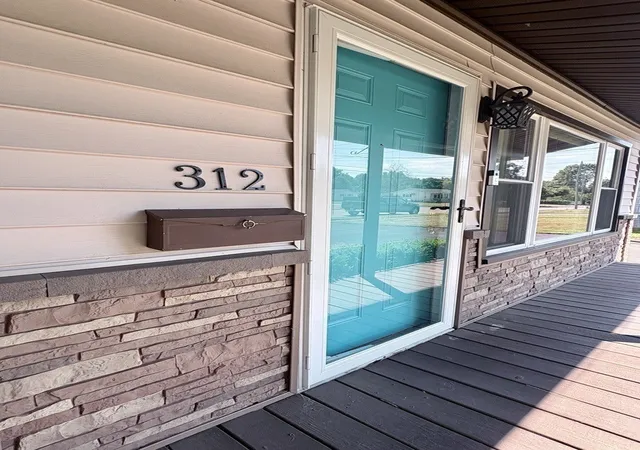 Photo 3 of Sale Pending at 312 Marshall St, Horseheads, NY 14845 | MLS# R1699243 | Listing updated on 2026-07-21