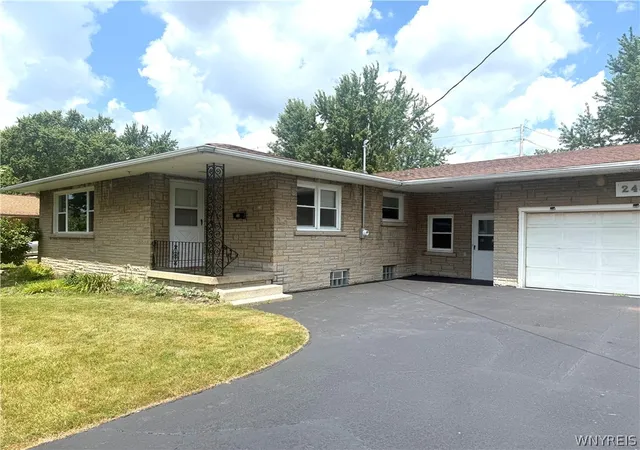 3rd image of 248 Rehm Rd, Depew, NY 14043 | MLS# B1699082