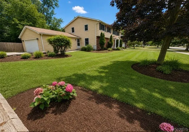 4th image of 181 Halwill Aka 40 Parkledge Dr, Buffalo, NY 14226 | MLS# B1699187