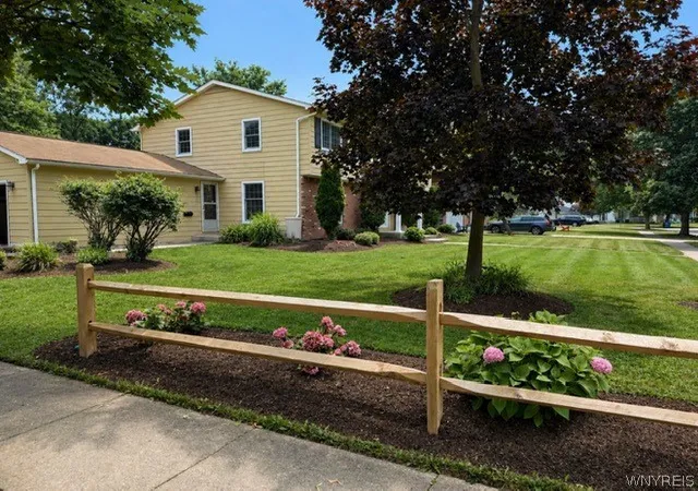 5th image of 181 Halwill Aka 40 Parkledge Dr, Buffalo, NY 14226 | MLS# B1699187