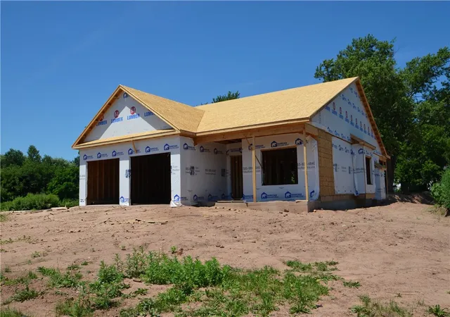 1st image of 9 Anitas Ln, Sweden, NY 14420 | MLS# R1698594