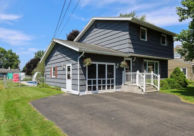 Photo 1 of Sale Pending at 30 Frawley Dr, Fulton, NY 13069 | MLS# S1699333 | Listing updated on 2026-08-04
