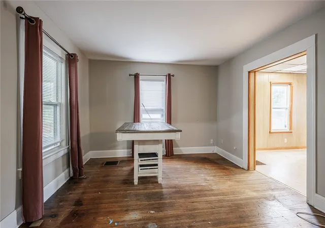 3rd image of 19 Depew St, Rochester, NY 14611 | MLS# R1695762