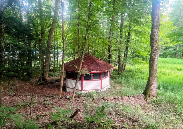 Photo 4 of Sale Pending at 178 Tanner Dr, West Monroe, NY 13167 | MLS# R1698021 | Listing updated on 2026-07-29