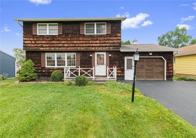1st image of 117 Spring St, De Witt, NY 13057 | MLS# S1699367