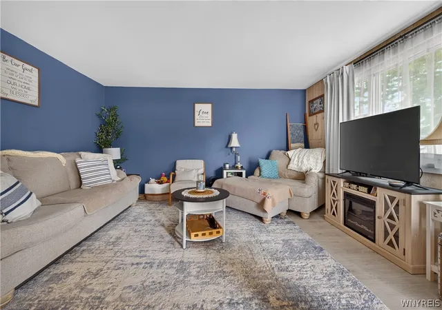 Photo 5 of Sale Pending at 122 Ryan St, Buffalo, NY 14210 | MLS# B1699131 | Listing updated on 2026-07-22