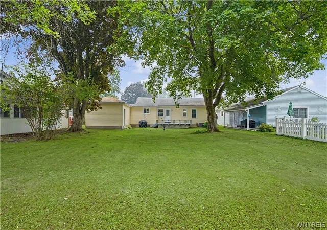 Photo 5 of Sale Pending at 18 E Main St, Arcade, NY 14009 | MLS# B1698812 | Listing updated on 2026-07-25