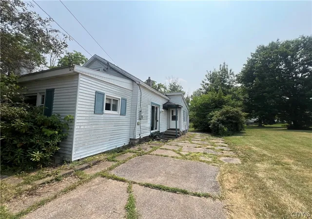 4th image of 303 1St St, Canastota, NY 13032 | MLS# S1698937