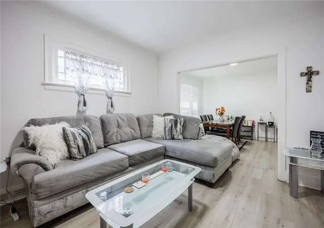Listing Photo 5 - Condo for sale in building located at 409 Raines Park, Rochester, NY 14613