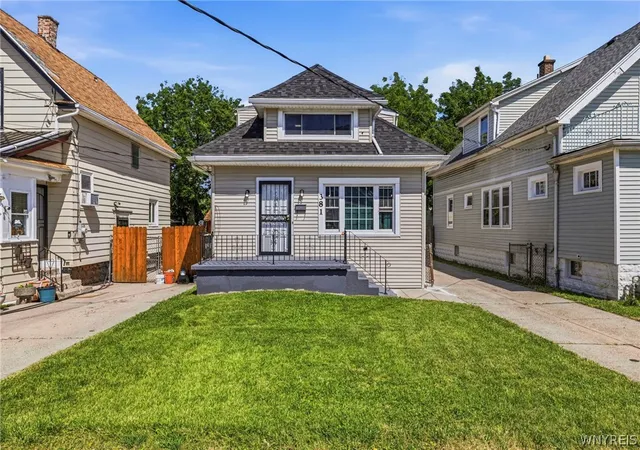 Photo 2 of Sale Pending at 381 Northumberland Ave, Buffalo, NY 14215 | MLS# B1699454 | Listing updated on 2026-07-31