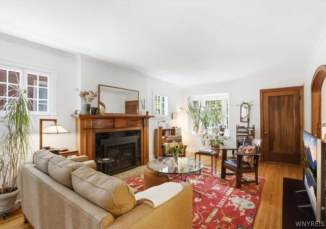 Photo 2 of Sale Pending at 100 Chatham Ave, Buffalo, NY 14216 | MLS# B1698720 | Listing updated on 2026-07-31