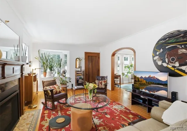 Photo 3 of Sale Pending at 100 Chatham Ave, Buffalo, NY 14216 | MLS# B1698720 | Listing updated on 2026-07-31
