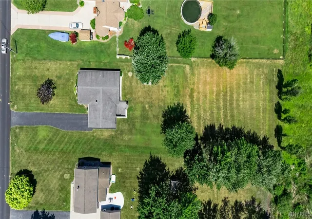 38th image of 6887 Walmore Rd, Wheatfield, NY 14304 | MLS# B1698910