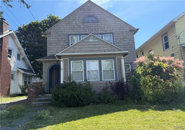 1st image of 609 Seeley Rd, Syracuse, NY 13224 | MLS# S1699451