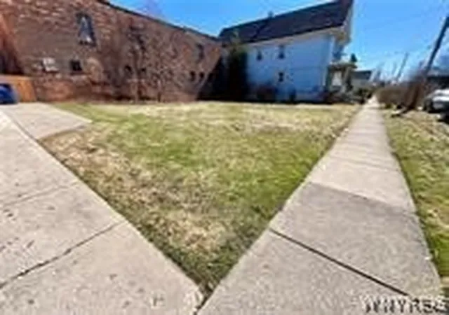 1st image of 183 Walnut St, Buffalo, NY 14204 | MLS# B1698861