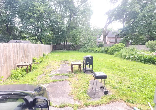 Photo 16 of Sale Pending at 129 High St, Rochester, NY 14609 | MLS# R1699003 | Listing updated on 2026-07-31