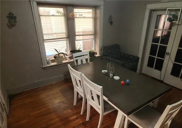Photo 4 of Sale Pending at 129 High St, Rochester, NY 14609 | MLS# R1699003 | Listing updated on 2026-07-31