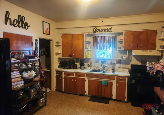 Photo 3 of Sale Pending at 70 Michigan St, Rochester, NY 14606 | MLS# R1699004 | Listing updated on 2026-07-25