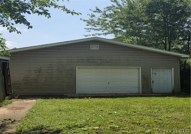 Photo 3 of Multi family home for sale at 1845 Pierce Ave, Niagara Falls, NY 14301 | MLS# B1696614 | Listing updated on 2026-07-17