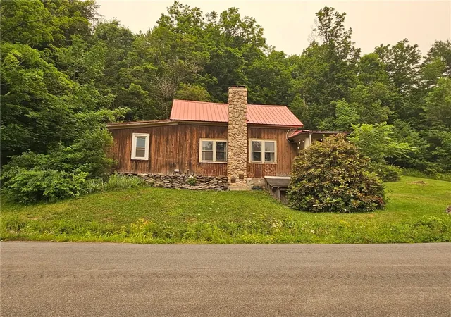 Photo 2 of Single family home for sale at 6243 Charlotte Crk Rd, Davenport, NY 13750 | MLS# R1699197 | Listing updated on 2026-07-31