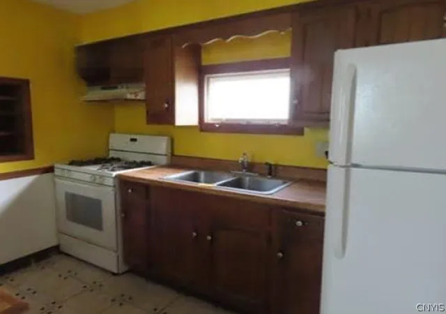 Photo 4 of Single family home for sale at 717 S Main St, Newark, NY 14513 | MLS# S1699540 | Listing updated on 2026-07-17