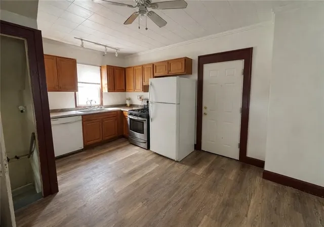 2nd image of 160 Sawyer St, Rochester, NY 14619 | MLS# R1699530
