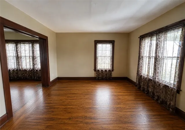 3rd image of 160 Sawyer St, Rochester, NY 14619 | MLS# R1699530