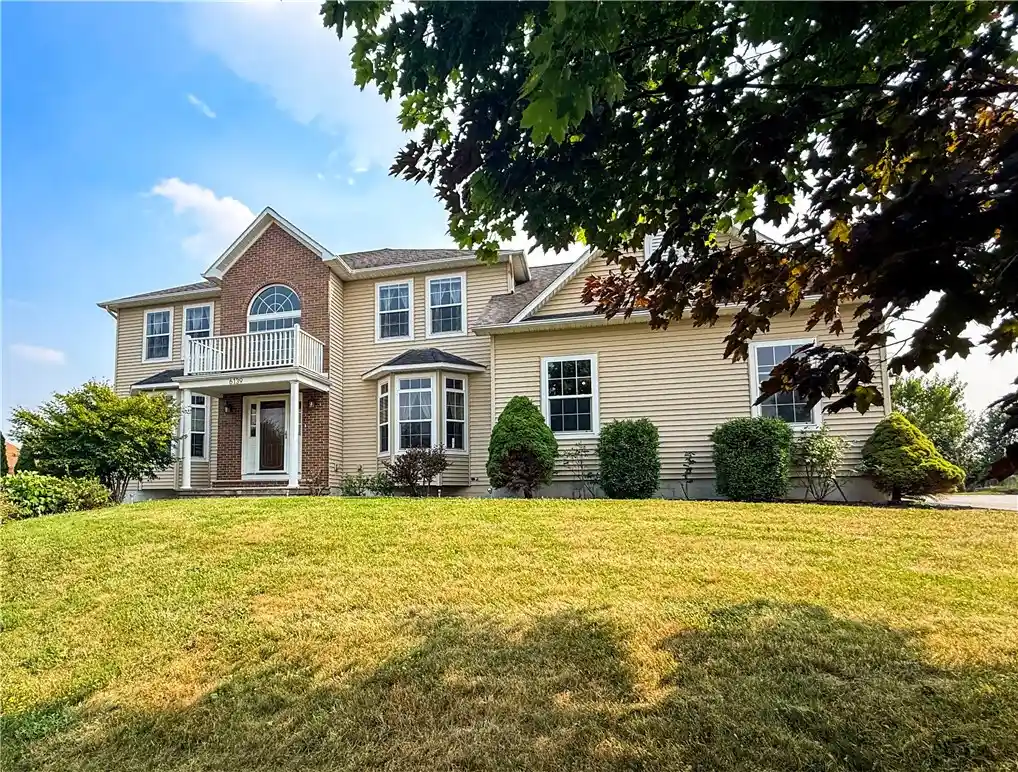 Photo 1 of Single family home for sale at 6139 Thunderhead Ln, Jamesville, NY 13078 | MLS# R1698832 | Listing updated on 2026-10-18