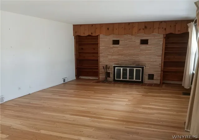 Photo 3 of Sale Pending at 481 Getzville Rd, Buffalo, NY 14226 | MLS# B1699071 | Listing updated on 2026-07-25
