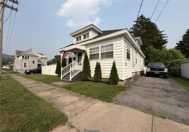 2nd image of 14 Pleasant Ave, German Flatts, NY 13357 | MLS# S1699571