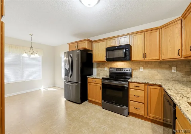 5th image of 6 Wetherby, Lancaster, NY 14086 | MLS# B1699614