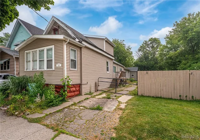 Photo 2 of Sale Pending at 313 Benzinger St, Buffalo, NY 14206 | MLS# B1699649 | Listing updated on 2026-07-28